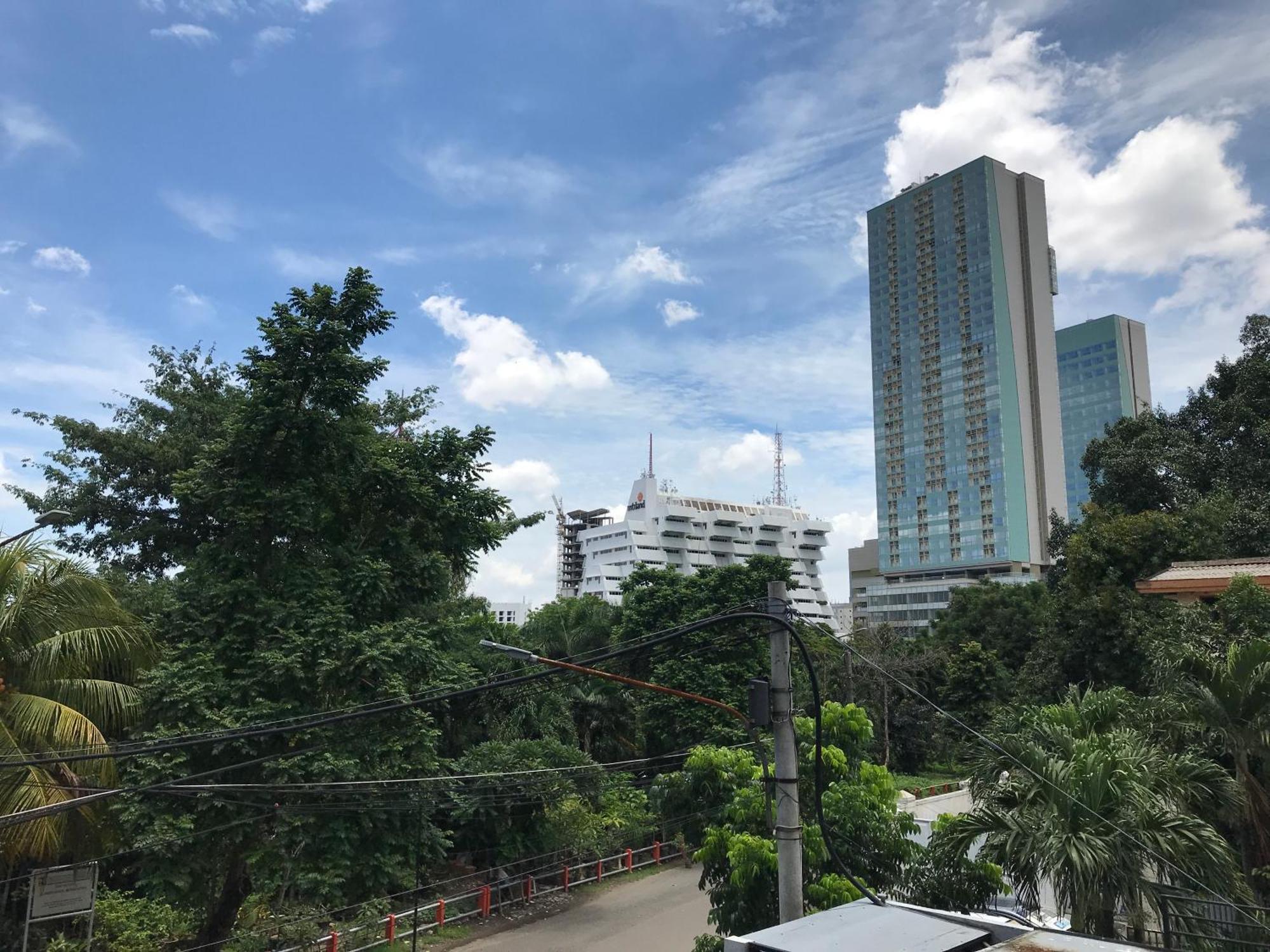 Moscha Hotel スラバヤ エクステリア 写真